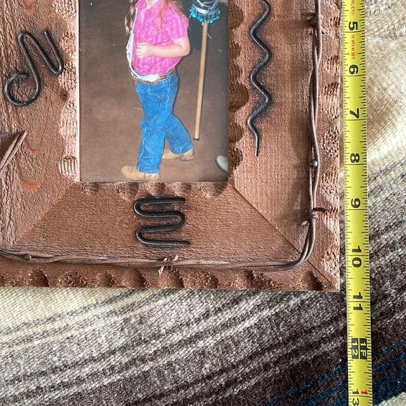 Branded Wood Frame w/ Barbed Wire - Picture 5 of 7